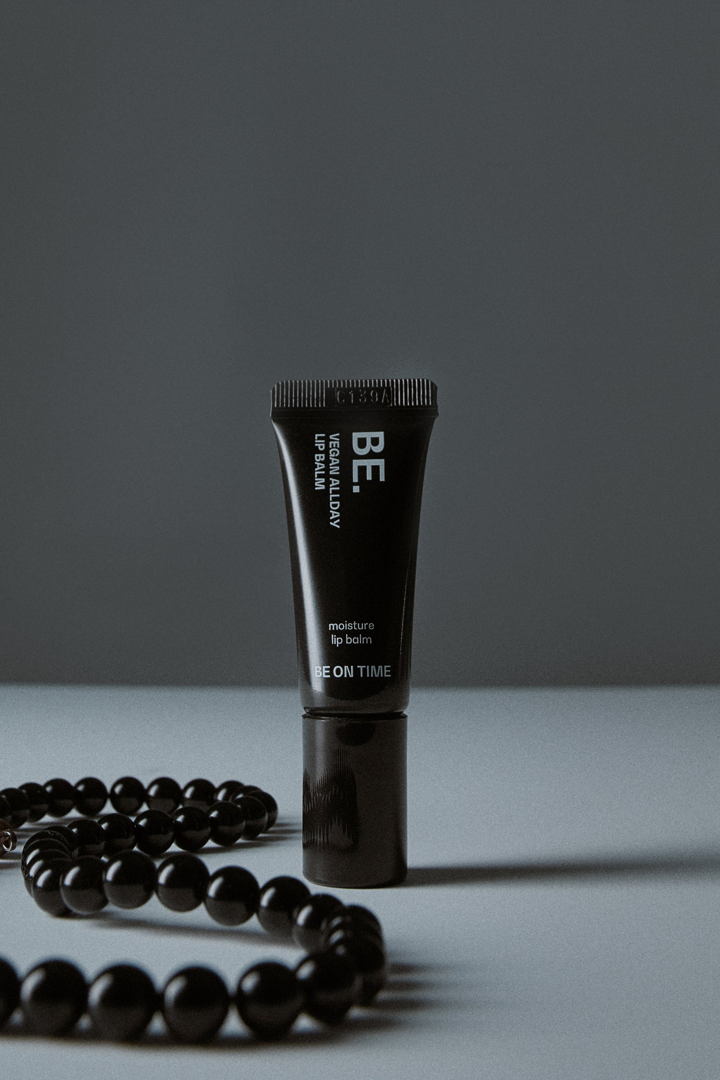 Premium Vegan All‑Day Lip Balm Mini Black Edition　5ml チャームなし